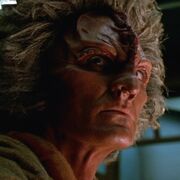 Valek, Maneuvers