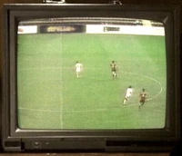 3x08 soccer-expose.jpg