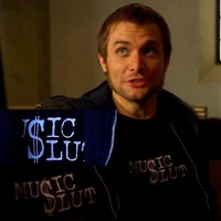 1x07 Liam Tshirt