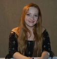 Scarlett Pomers.jpg
