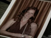 4x02 PhotoCharlotte.jpg