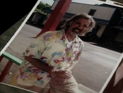 4x02 PhotoFrank.jpg