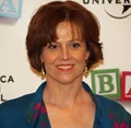 614px-Sigourney Weaver by David Shankbone.jpg
