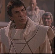 Spock en tenue vulcaine (2285)