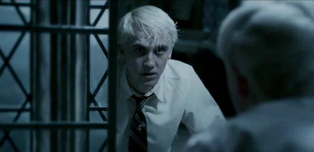 FileDraco Malfoy mirrorjpg Featured onDraco Malfoy Myrtle