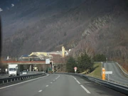N90 - Echangeur et accès à l'aire de service de Langon près de la Bathie, direction Albertville... (c) Occitandu34