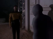 La Forge entdeckt Wesen