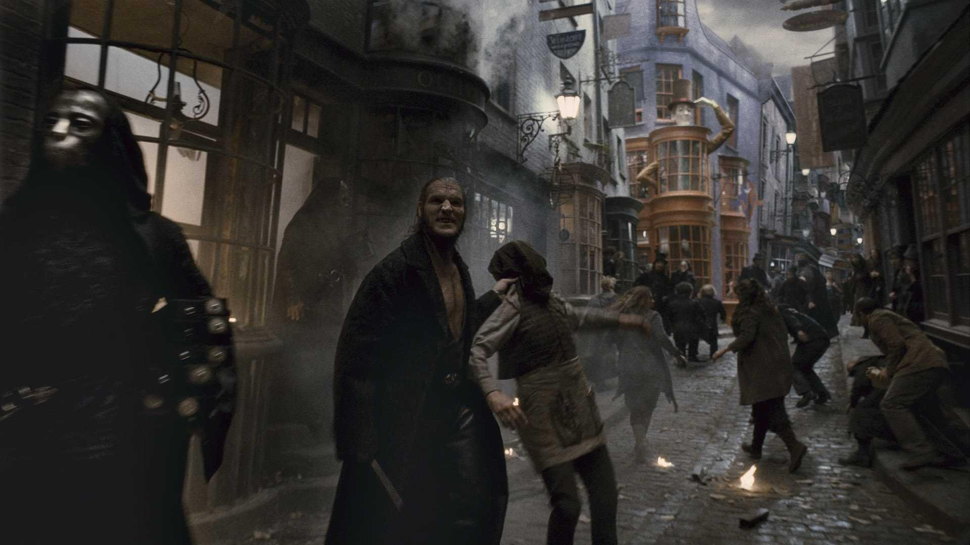 Death_Eaters_at_Diagon_Alley_HBP.jpg