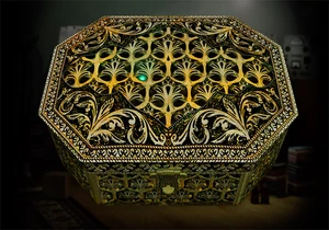 JewelryBoxoutside.jpg