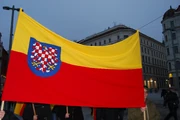 Moravska vlajka pouzivana priznivci Moravskeho hnuti.jpg