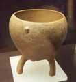 Vaso trípode argárico (M.A.N. 1983-57-339) 01.jpg