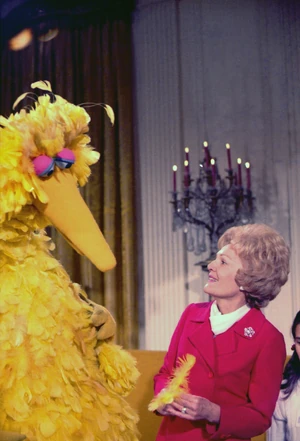 Pat Nixon Big Bird 12 20 1970
