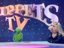 TF1-MuppetsTV-PhotoGallery-02-KermitEtMissPeggy