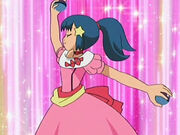 EP518 Dawn con su tercer traje de concursos