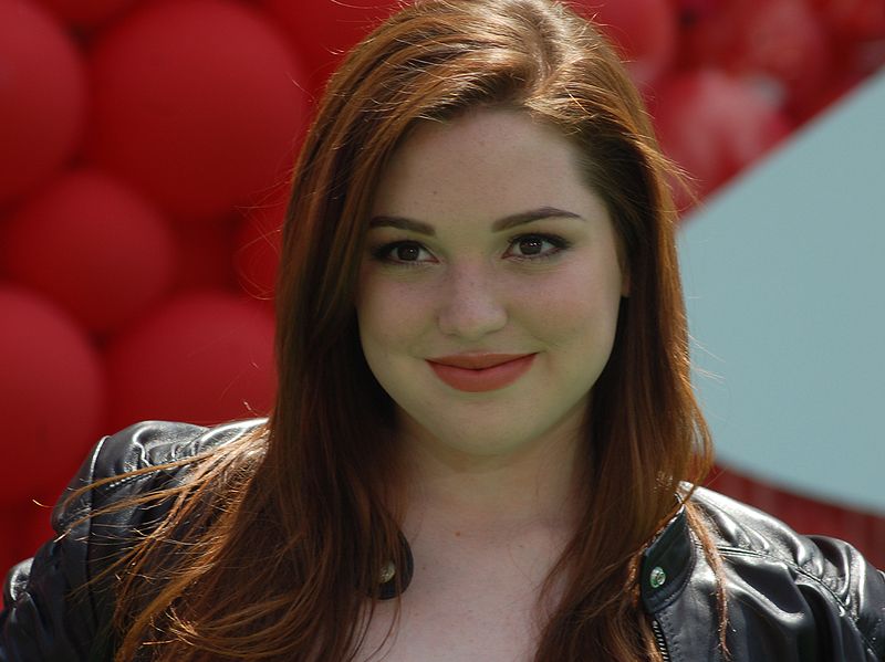 Jennifer Stone - Photo Gallery