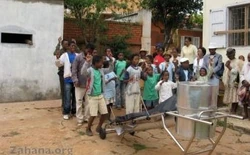 Zahana solar cooker assembly