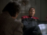 Sisko berichtet Li über Bajor