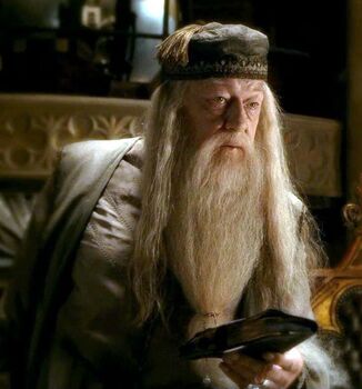Dumbledore holding Tom Riddle's Diary 01.jpg