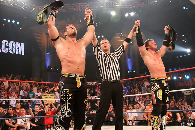 http://images4.wikia.nocookie.net/__cb20100712224231/prowrestling/images/1/1f/Current_TNA_World_Tag_Team_Champions_The_Motor_City_Machine_Guns.jpg