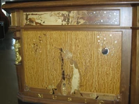 Desk.right