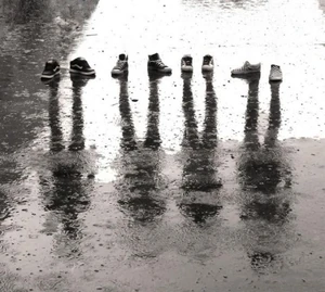 668px-Shoes Shadows
