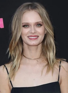 Sara Paxton