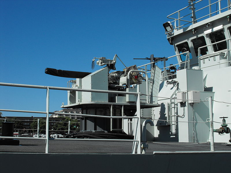 HMCS_Nanaimo_Bofors.jpg