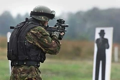 CQB-P90