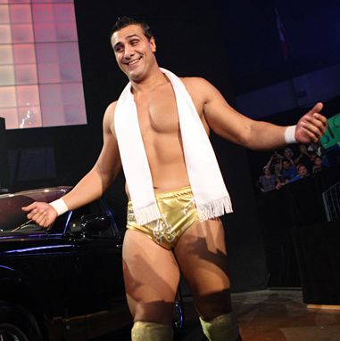 http://images4.wikia.nocookie.net/__cb20110115114922/prowrestling/images/3/37/Alberto-del-rio-stylish-entrance-pictures.jpg