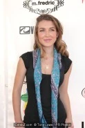 123px-Nathaliaramos14.jpg (8 KB) 123px-Nathaliaramos14