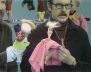 MuppetPuppetPlays03