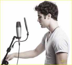 Darren-criss-microphone
