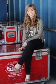 Jennette sitting 2011