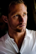 AlexanderSkarsgard-17