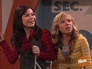CarlySamnextoteachotherwhenSpencerarrives
