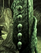 Back obelisk