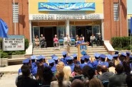 Graduationnn.jpg (12 KB) Graduationnn