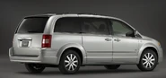 Chrysler-Grand-Voyager-2
