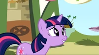 Twilight embarrassed S1E23