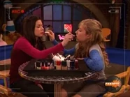 CarlySamputlipstickoneachother