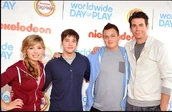 Icarlycastwwdop2011-3