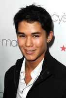 Boo Boo Stewart Macy Passport Presents Glamorama Nc1lkPnwYKol