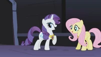 Rarity with her tail again S01E02
