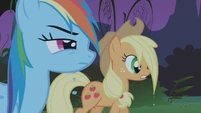 Applejack wet S01E02