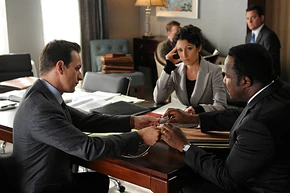 THE-GOOD-WIFE-Get-a-Room-Season-3-Episode-3-10