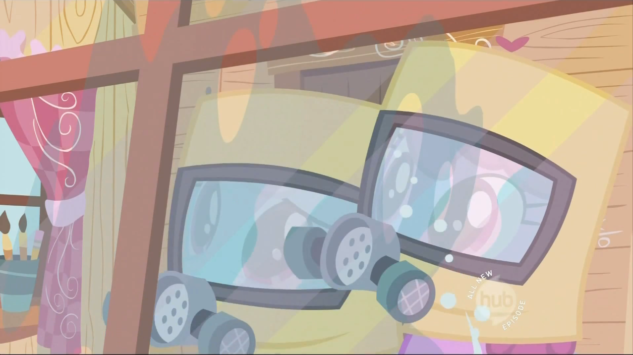 [Bild: Ponies_in_radiation_suits_and_inside_S2E6.png]