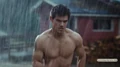 -Breaking-Dawn-Part-1-Official-Trailer-taylor-lautner-22707230-570-320.jpg