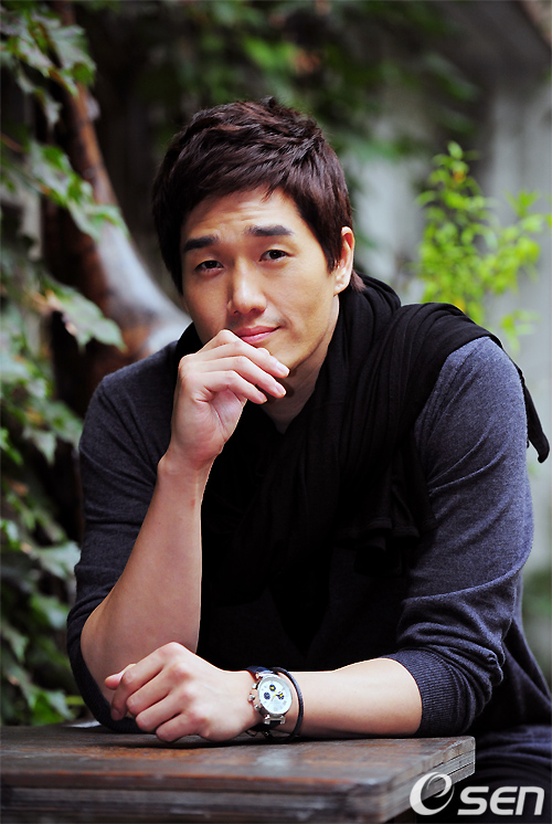 Yoo Ji In - Wallpaper