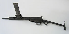 800px-Pistolet maszynowy STEN, Muzeum Orła Białego
