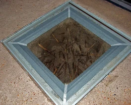 746px-Punji stake pit